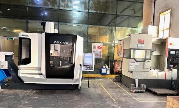 3 Eksen ve 3+2 Eksen Frezelerimiz — TOYER Makine İmalatı ve Fabrika Alanı