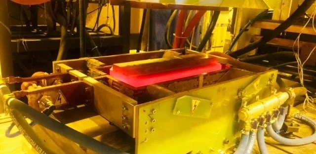 Titanyum Levha Süperplastik Şekillendirme Makinesi — TOYER Endüstriyel İmalat ve Otomasyon Makinesi