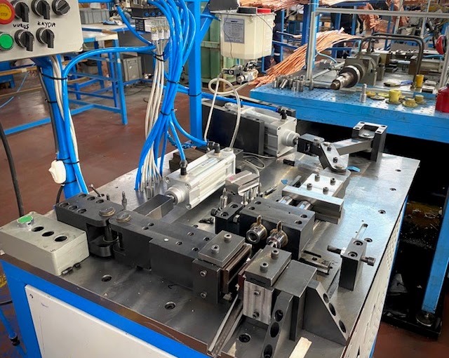 Pneumatic Flaring Machine